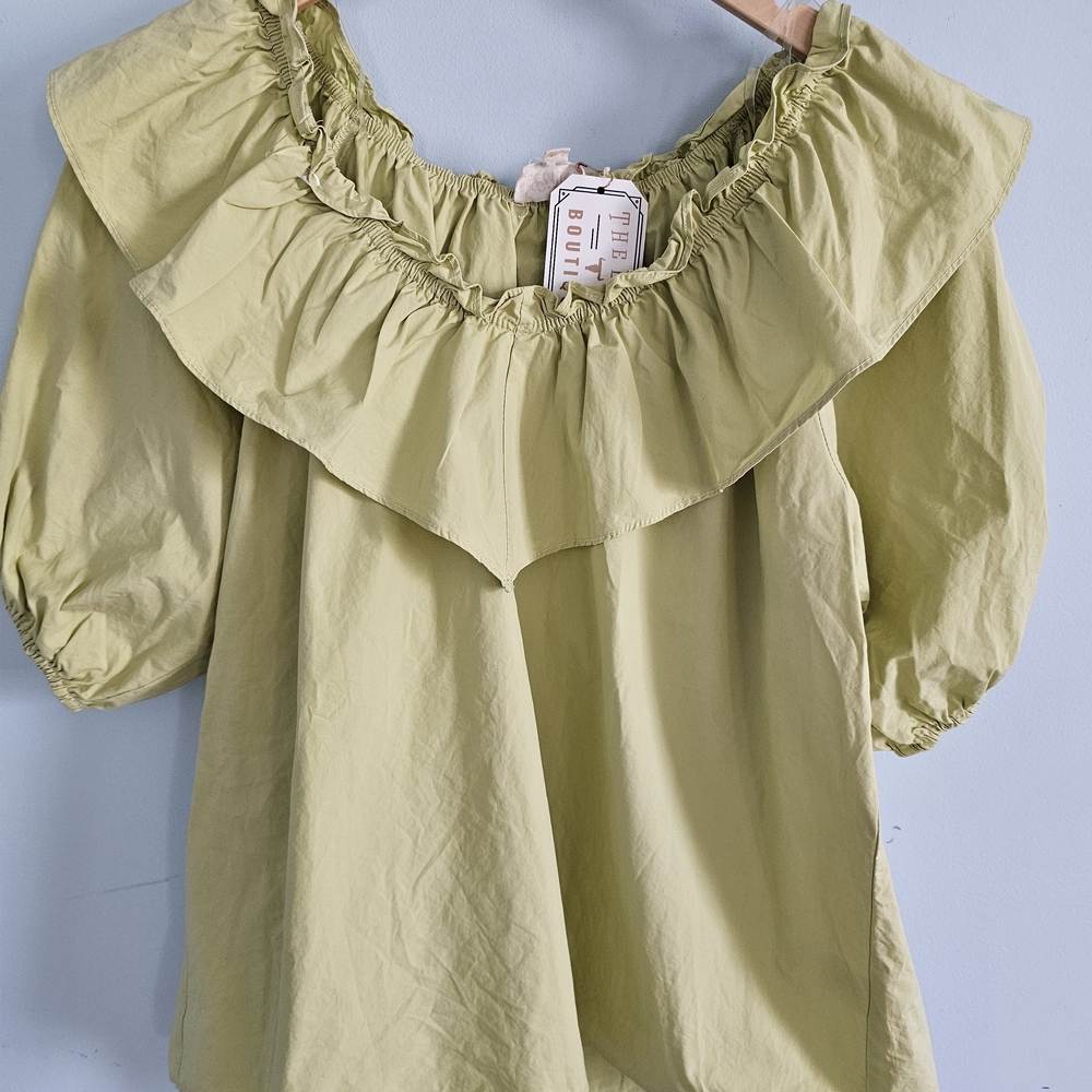 Listicle‎ Sage Green Ruffle Blouse NWT Size L